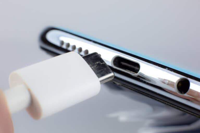 tipo de cabo USB para celular