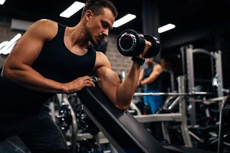 camiseta para academia masculina