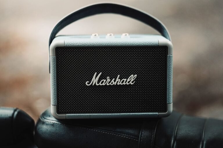 Imagen de caixa de som bluetooth para área externa: o que considerar?